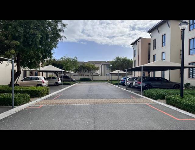 2 BEDROOM APARTMENT FOR SALE IN BURGUNDY ESTATE